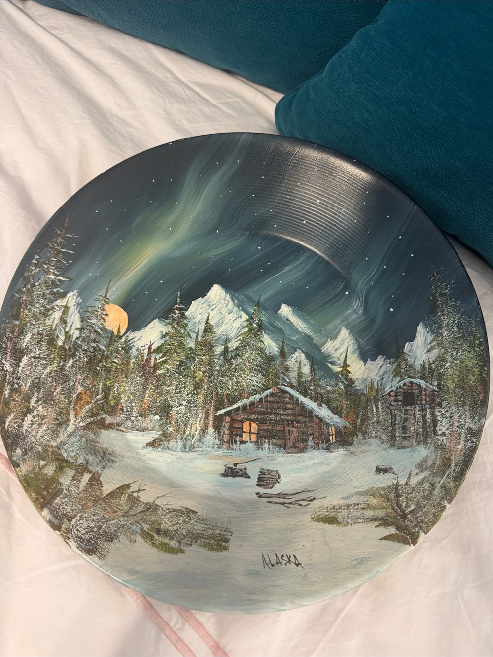 Hand-Painted Winter Cabin Wall Art – Green/Blue Northern Lights